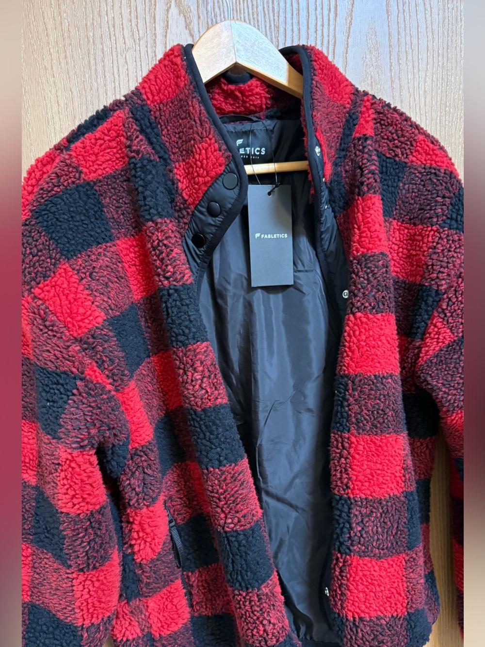 NWT Fabletics Red Black Buffalo Plaid Sherpa Jacket Women’s - Picture 5 of 6